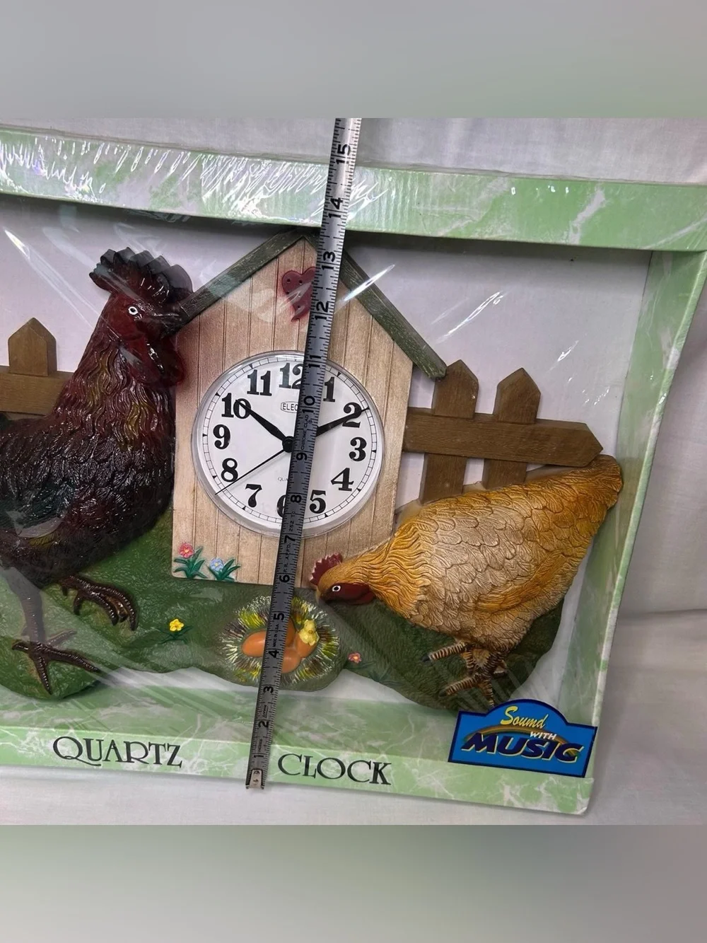 Vintage Cottagecore Farmhouse NIB Resin Rooster Chicken Musical Wall Clock